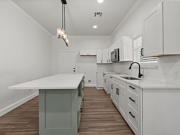 5th image of 2415 S 9th St
