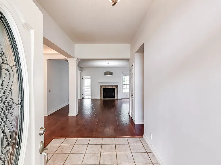 2106 Heather Dr — Photo 25