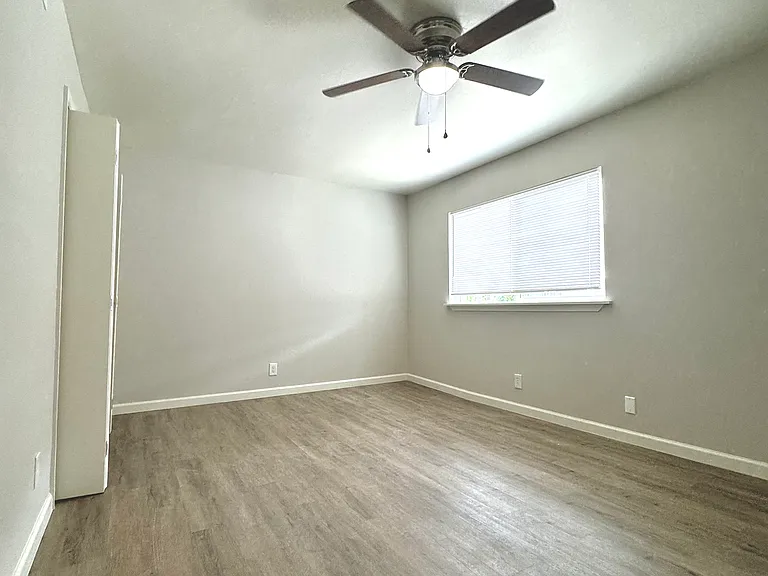 Mockingbird Apartments — Photo 14