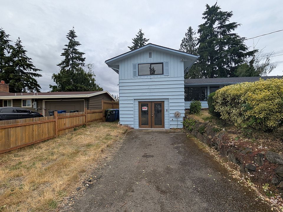 Unit B entrance