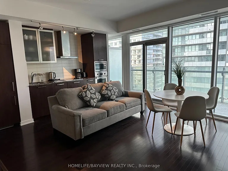 14 York St #2701 — Photo 4