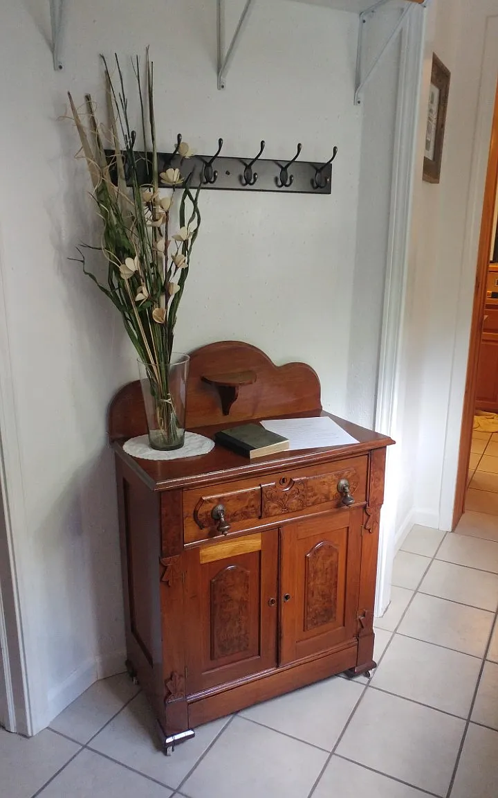 3 bed, 1600 sqft, $3,400 — Photo 2