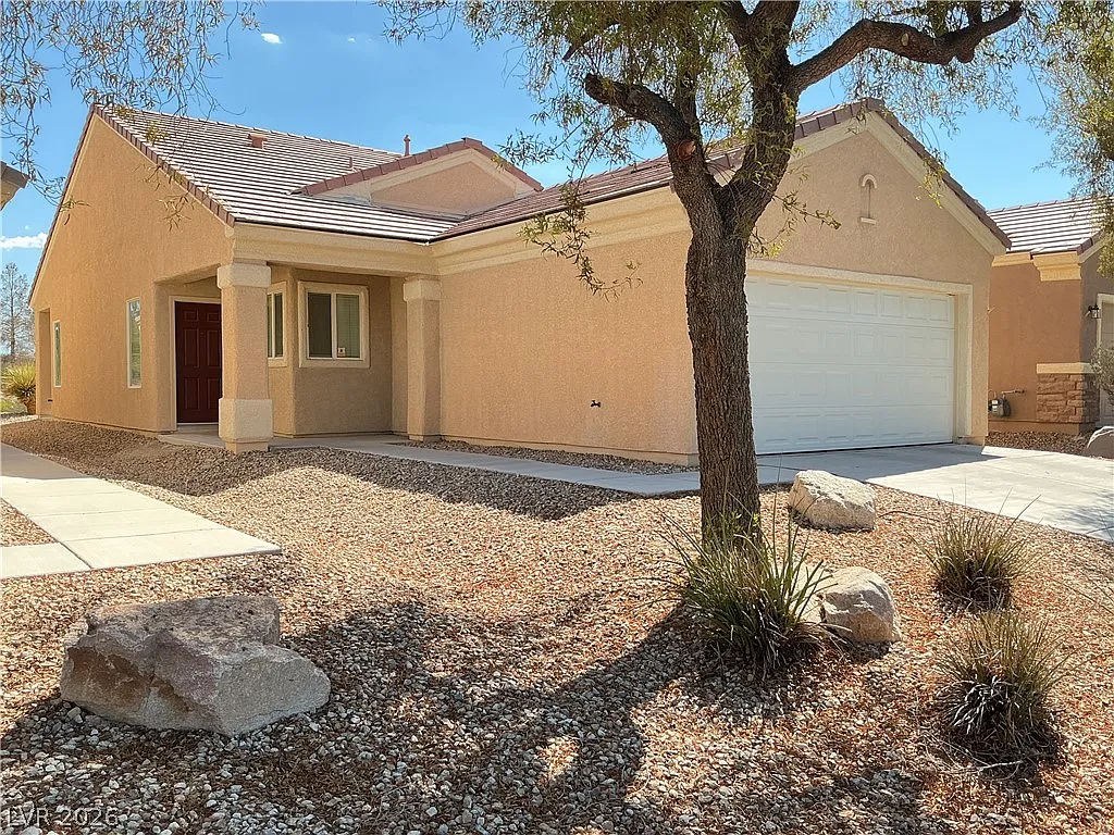 2 bed, 2.0 bath, 1157 sqft, $1,825 — Photo 2