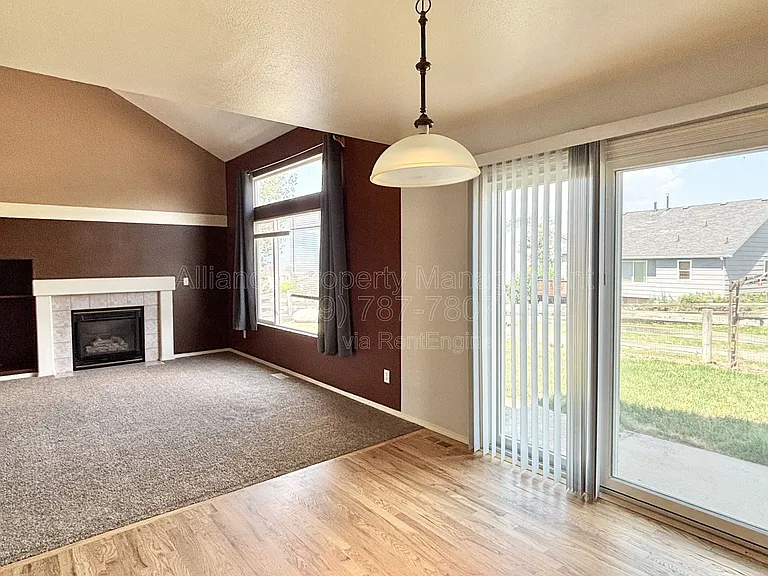 212 Oxbow Dr — Photo 5