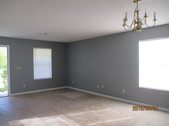5th image of 7902 Jasper Ave