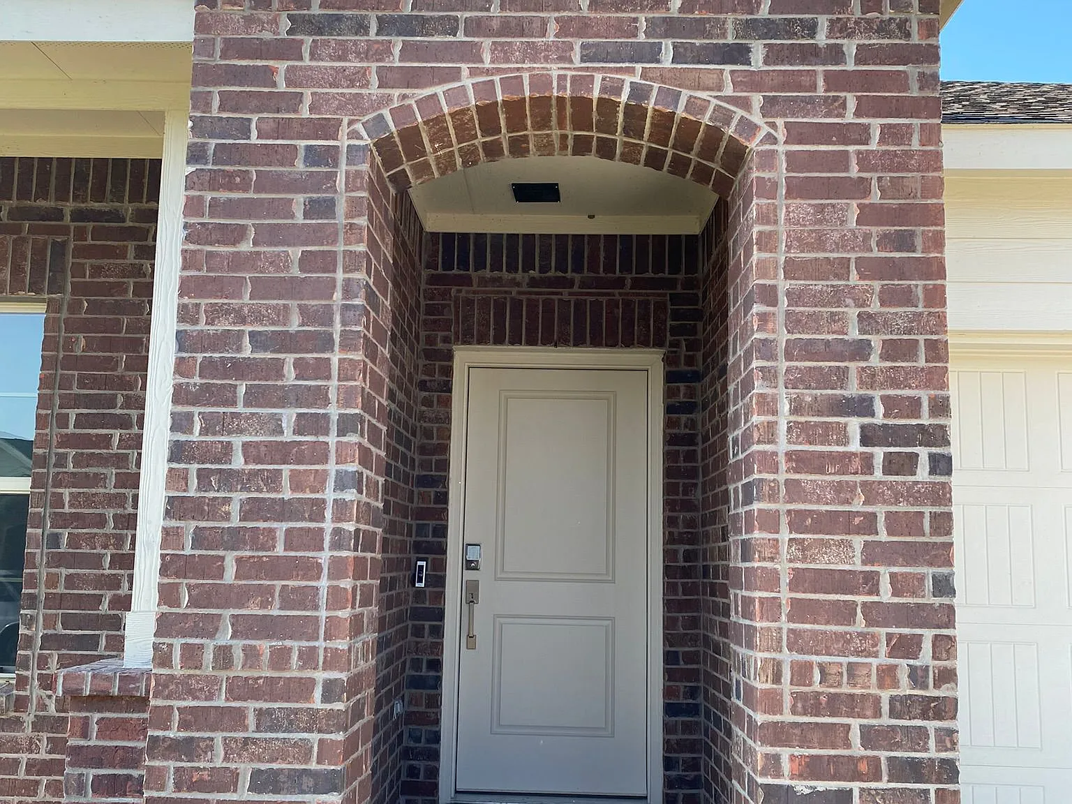 4 bed, 1838 sqft, $2,750 — Photo 2