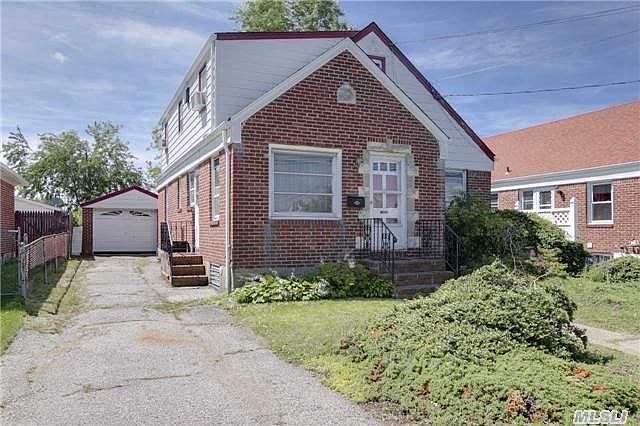 1st image of 181 Westbury Ave