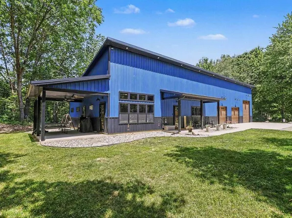 86960 County Rd, Decatur, MI 49045