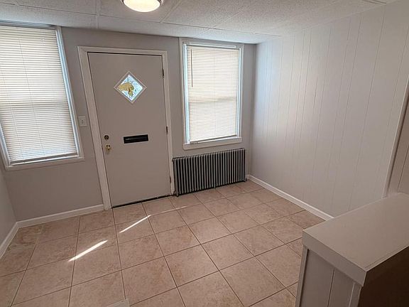 3rd image of 5720 Harbison Ave