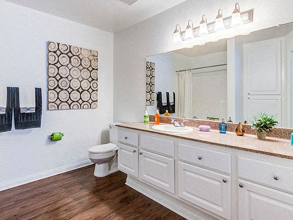 Model bathroom 1