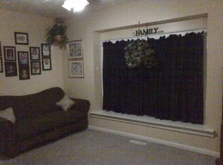 409 Carter St, Stanford, IL 61774