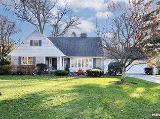 26 Glenwood Rd, Tenafly, NJ 07670