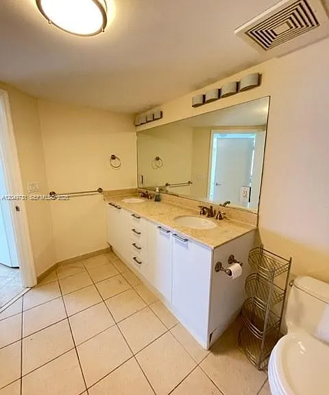 16699 Collins Ave #3910 — Photo 9