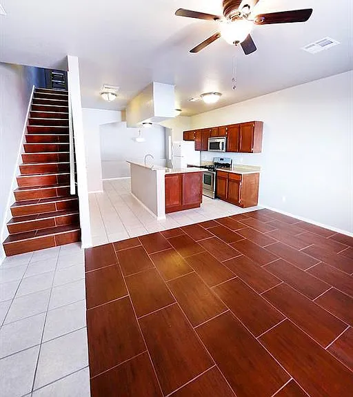 10132 Dyer St #8 — Photo 3