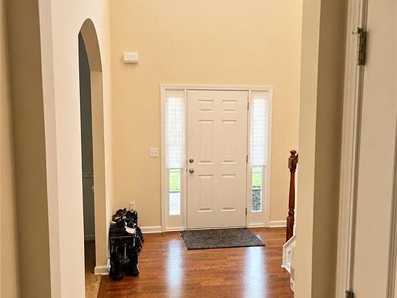 3rd image of 151 Holbrook Dr
