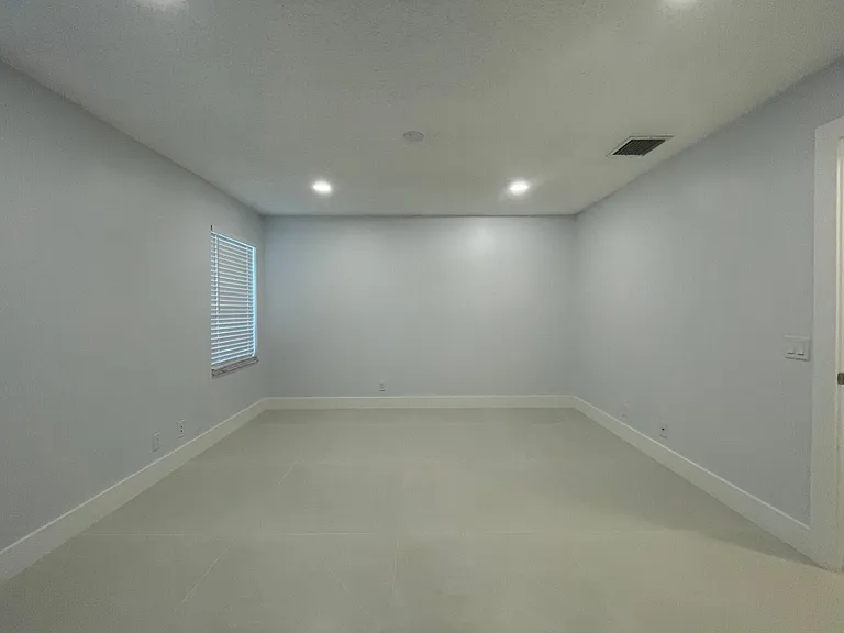 1630 Zenith Way #1630 — Photo 20