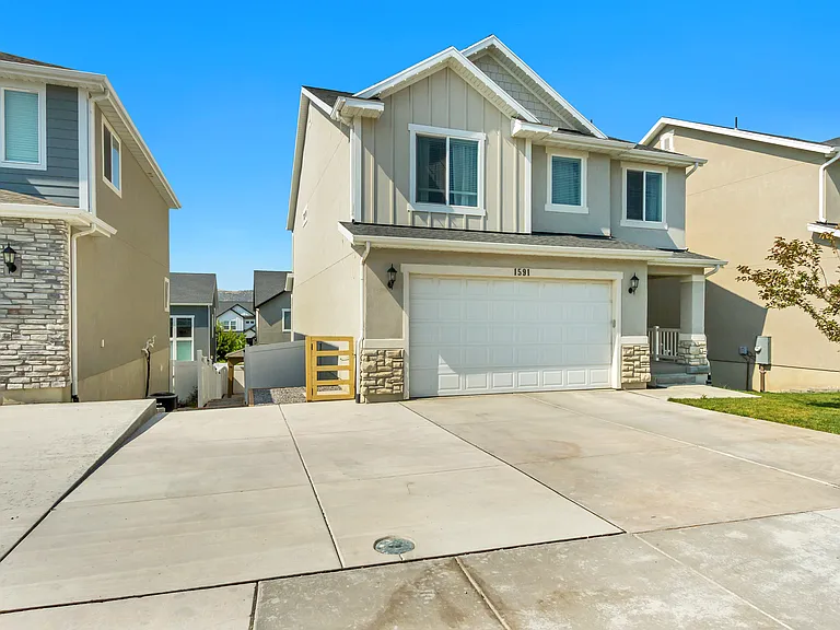 1591 W Quailhill Rd #1 — Photo 1
