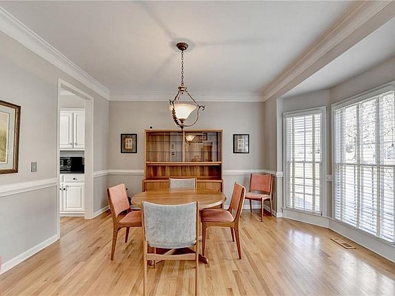 5th image of 1250 Spring Oak Way