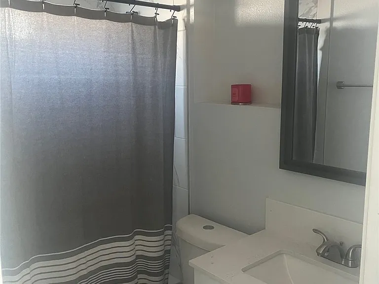 7239 Sterling Ave — Photo 8