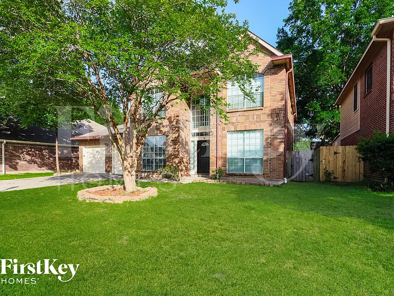 9131 Landry Blvd — Photo 2