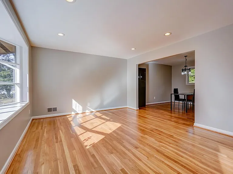 6417 Earlham Dr — Photo 13