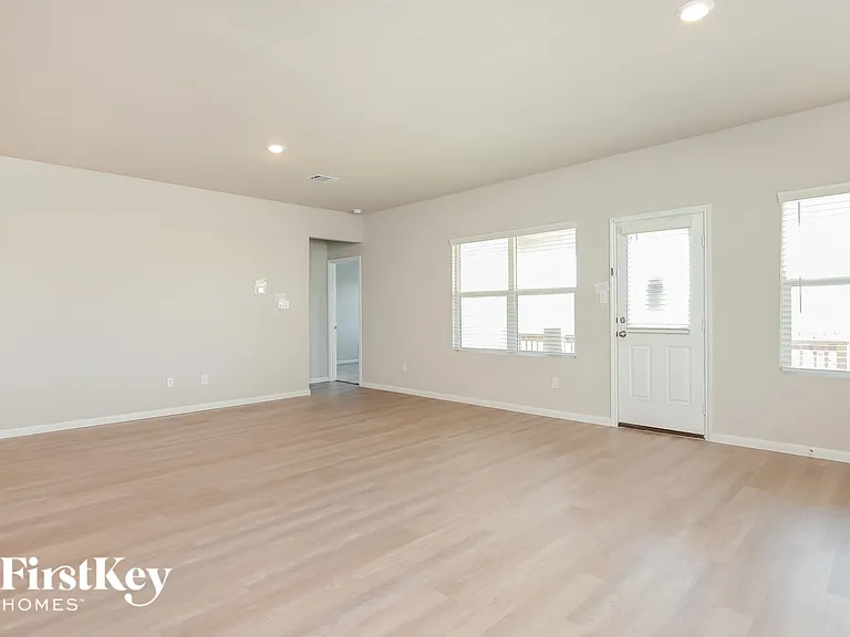 13011 Thyme Way — Photo 4