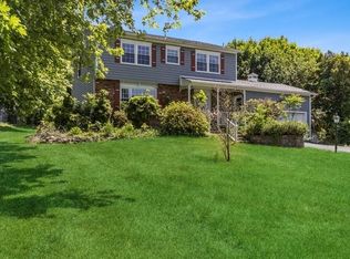 64 W Redoubt Rd, Fishkill, NY 12524