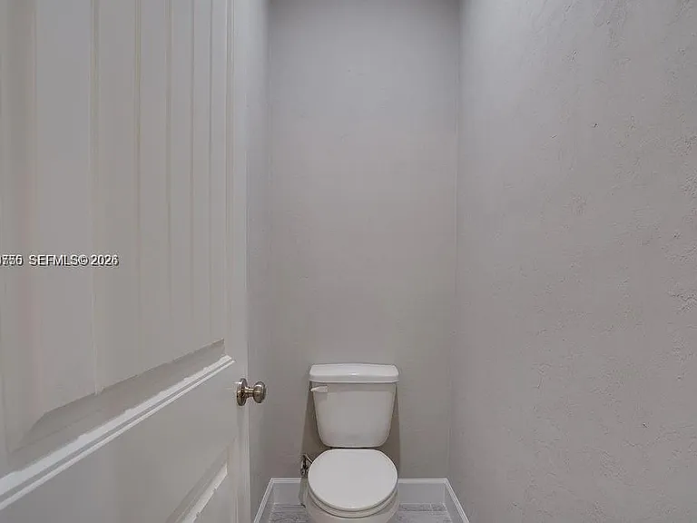 24722 SW 21 Lane Other City In The State — Photo 14