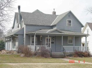 407 S Adams St, Rock Rapids, IA 51246