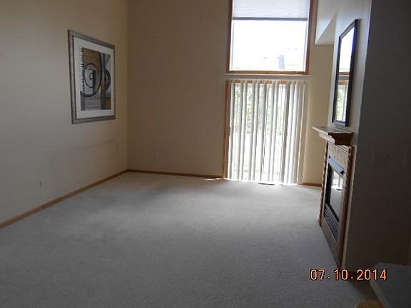 3rd image of 697 Kingfisher Ln APT K