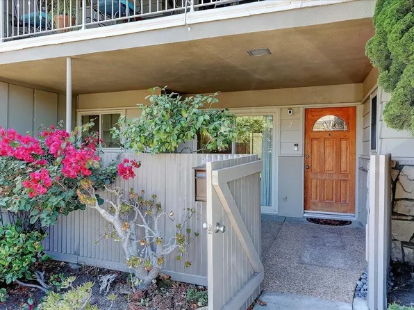 301 Moreton Bay Ln Unit 2, Goleta, CA 93117