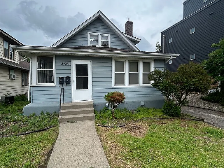 3525 Hennepin — Photo 1