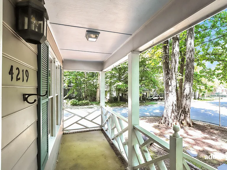 4219 Queen Victoria Pl — Photo 11