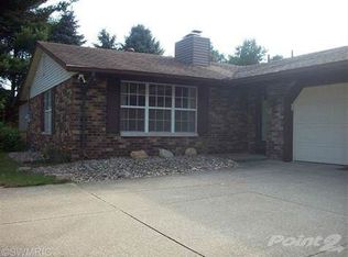 1504 Valley View Dr, Niles, MI 49120