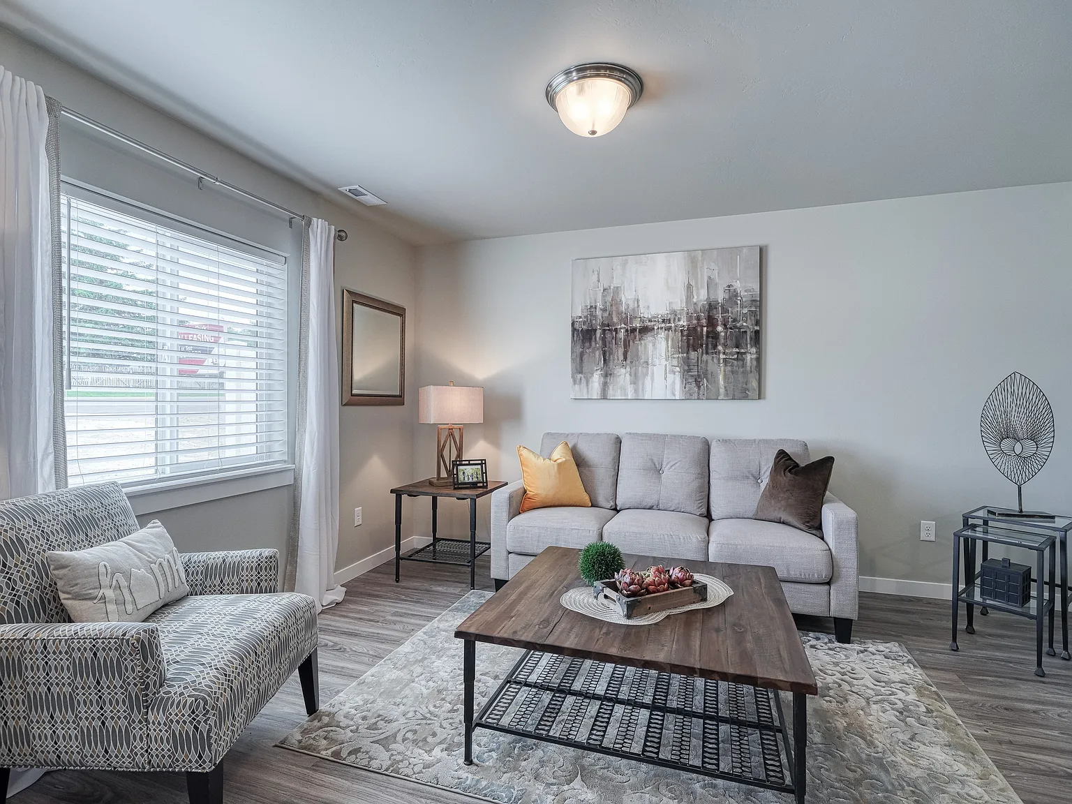 Valencia Park Townhomes — Photo 2