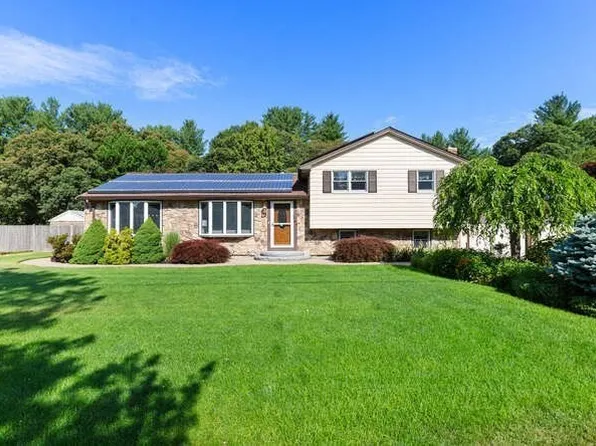 22 Carleton Rd, Tewksbury, MA 01876