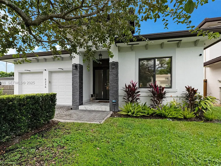 6236 SW 26th St — Photo 3