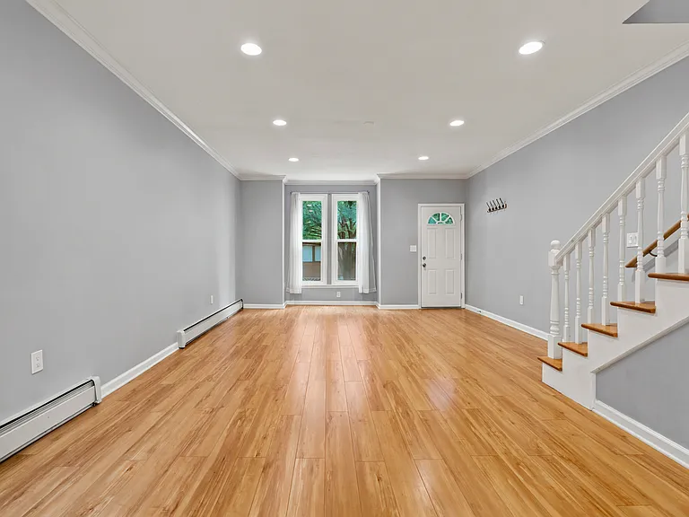 1102 Trinidad Ave NE — Photo 6