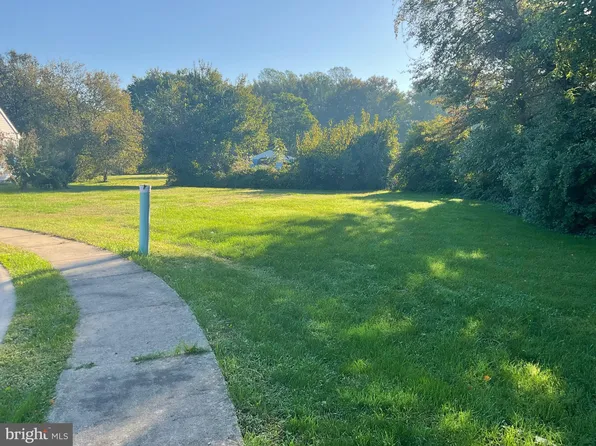 402 Ryan Ct, Felton, DE 19943