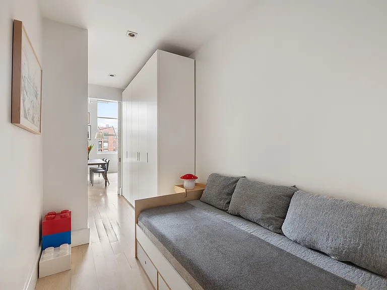 55 Berry St #4D — Photo 8