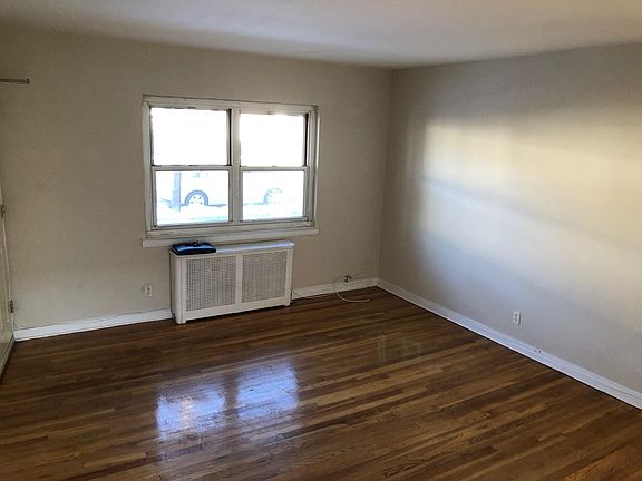 5th image of 44 Elmwood Ter #A
