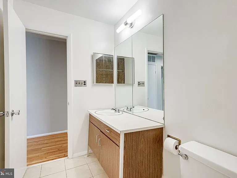 3409 Wessynton Way — Photo 35