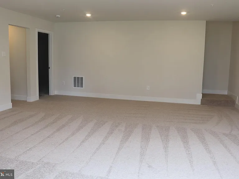 10728 Millport St — Photo 17