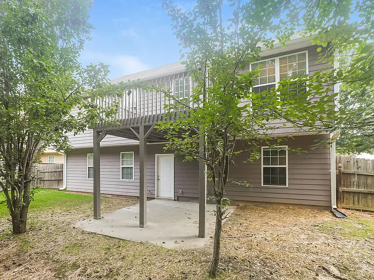 2452 Temple View Dr — Photo 18