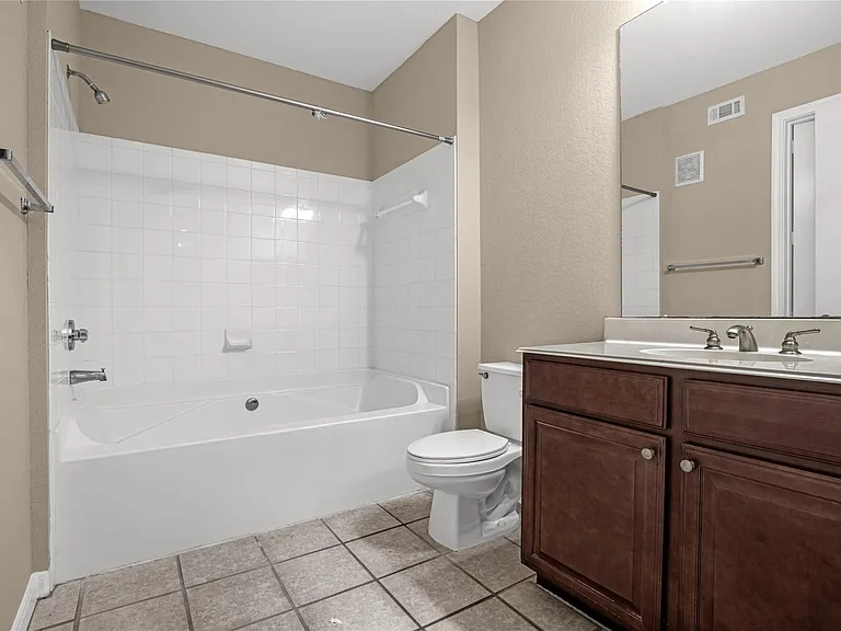 7575 Kirby Dr #3202 — Photo 32