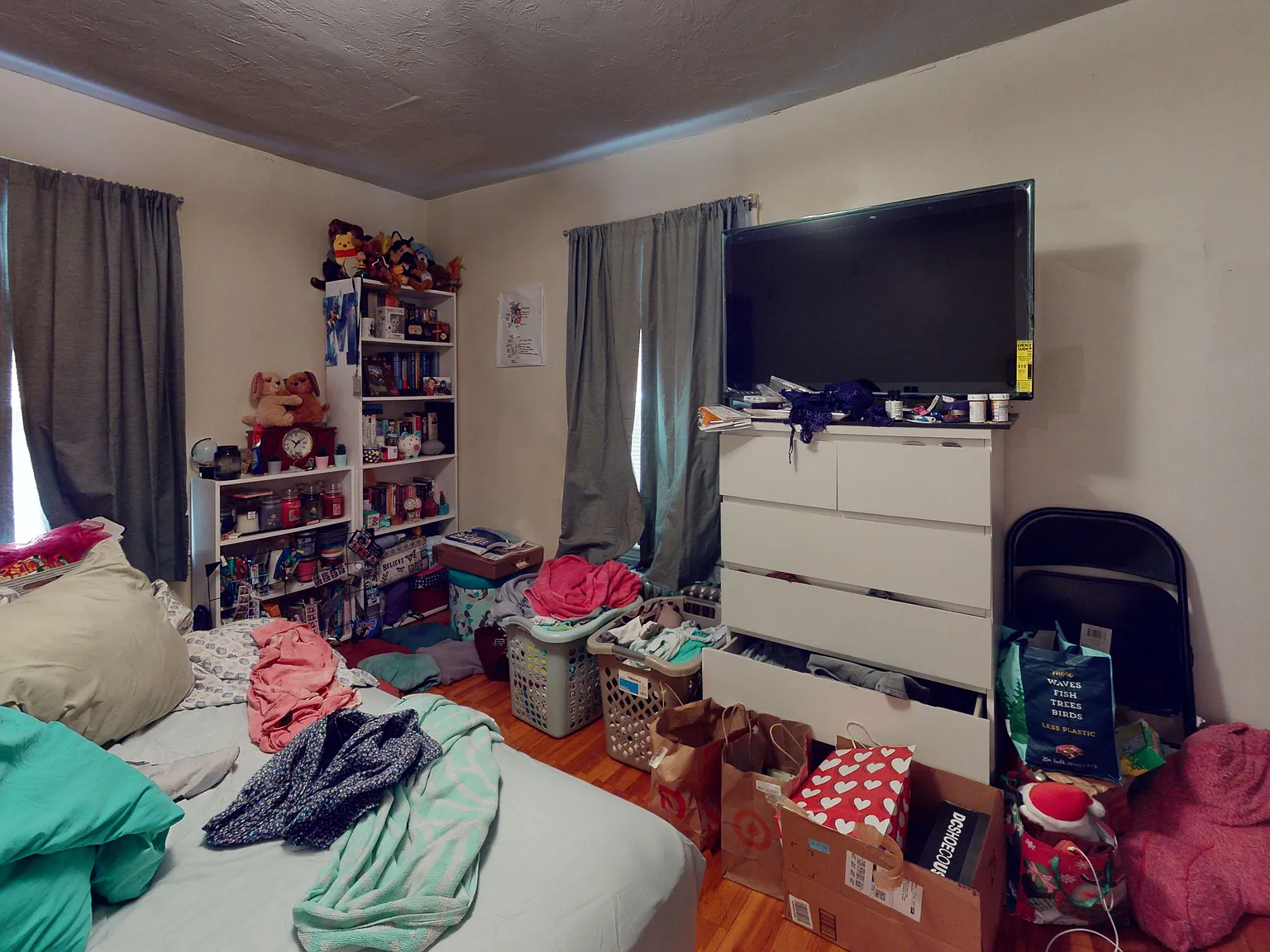 2 bed, 1.5 bath, 9999 sqft, $2,650 — Photo 2