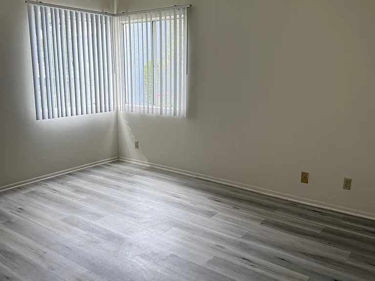 20309 Rue Crevier #573 — Photo 22