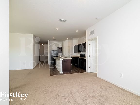 3rd image of 343 Eaglecrest Dr