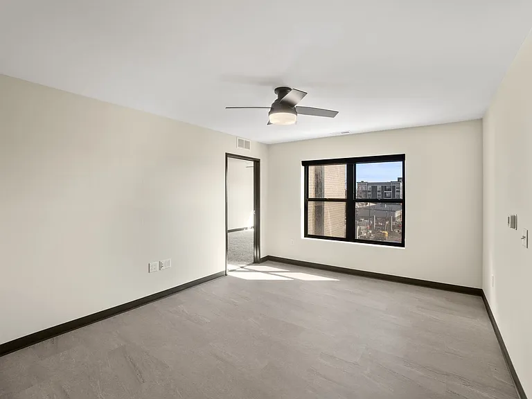 275 Lofts at Kingston Yard — Photo 112