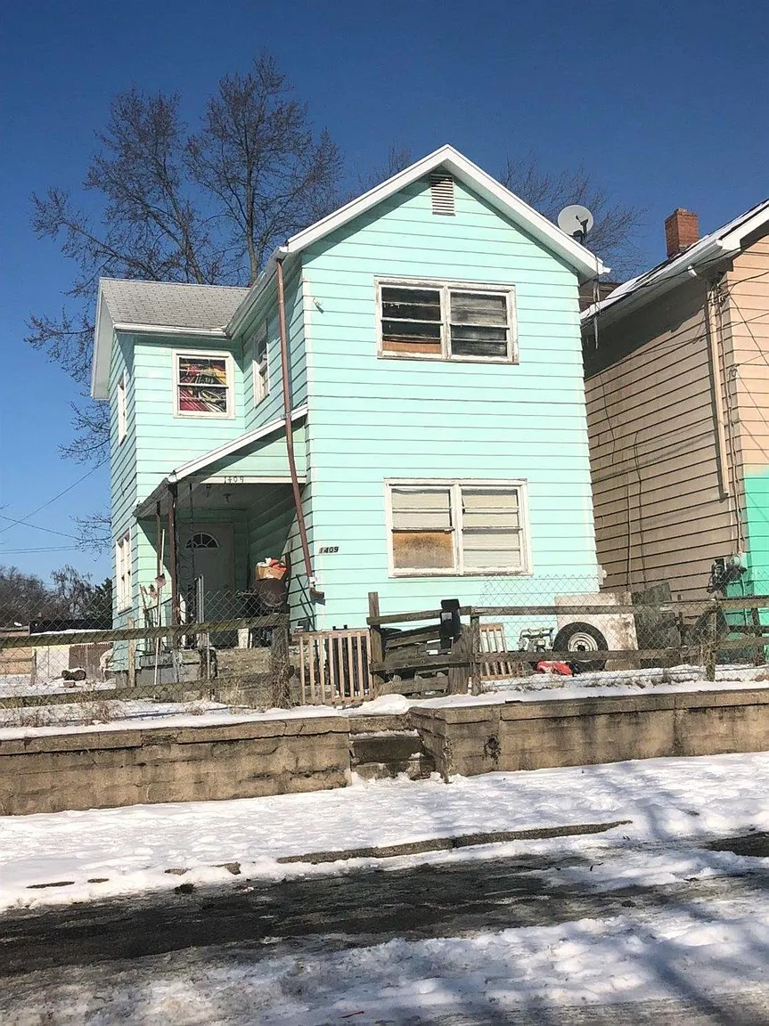 1409 Fairmount Ave photo 1